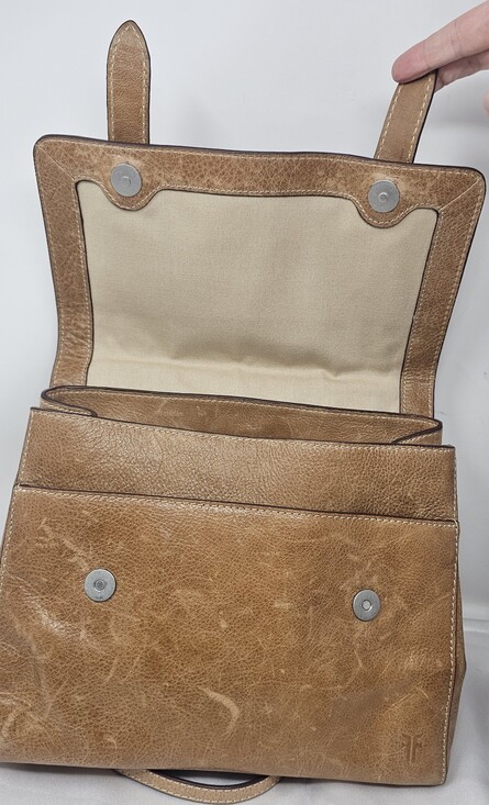 Frye Tan Distressed Leather Reed Flap Satchel Bag Purse Shoulderbag Top Handle - Picture 4 of 13